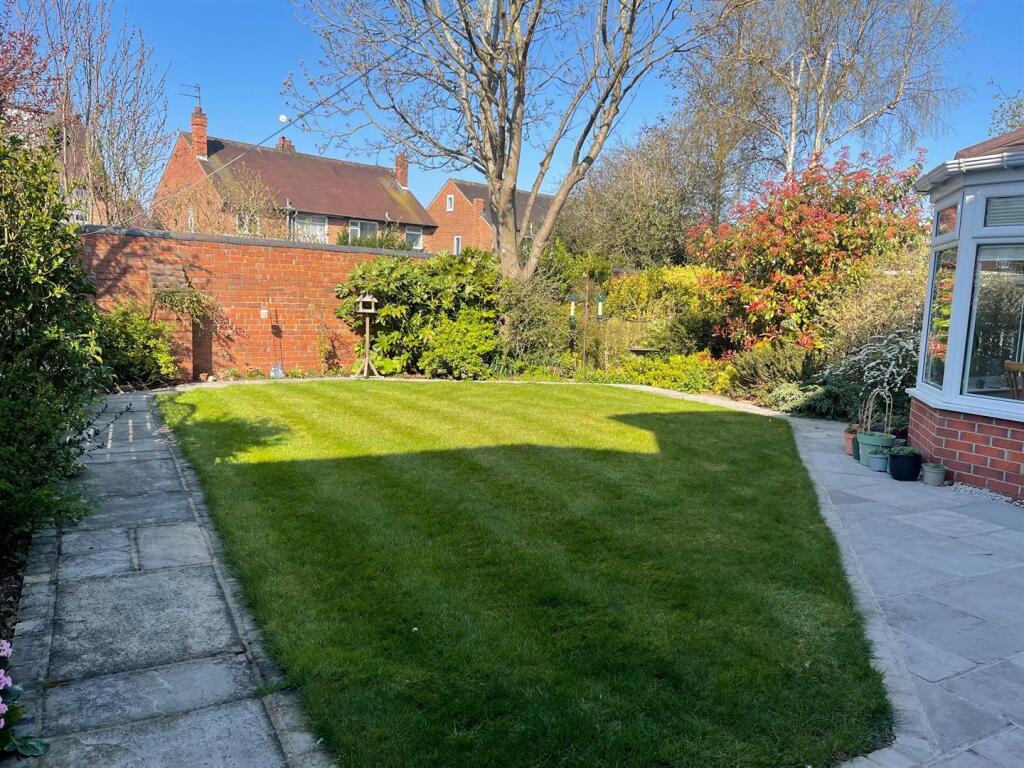 Rear Garden 2.jpg