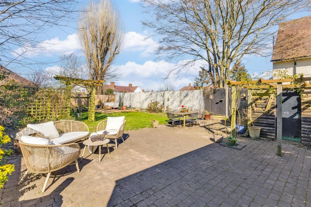 Baldock Road 72-34.jpg