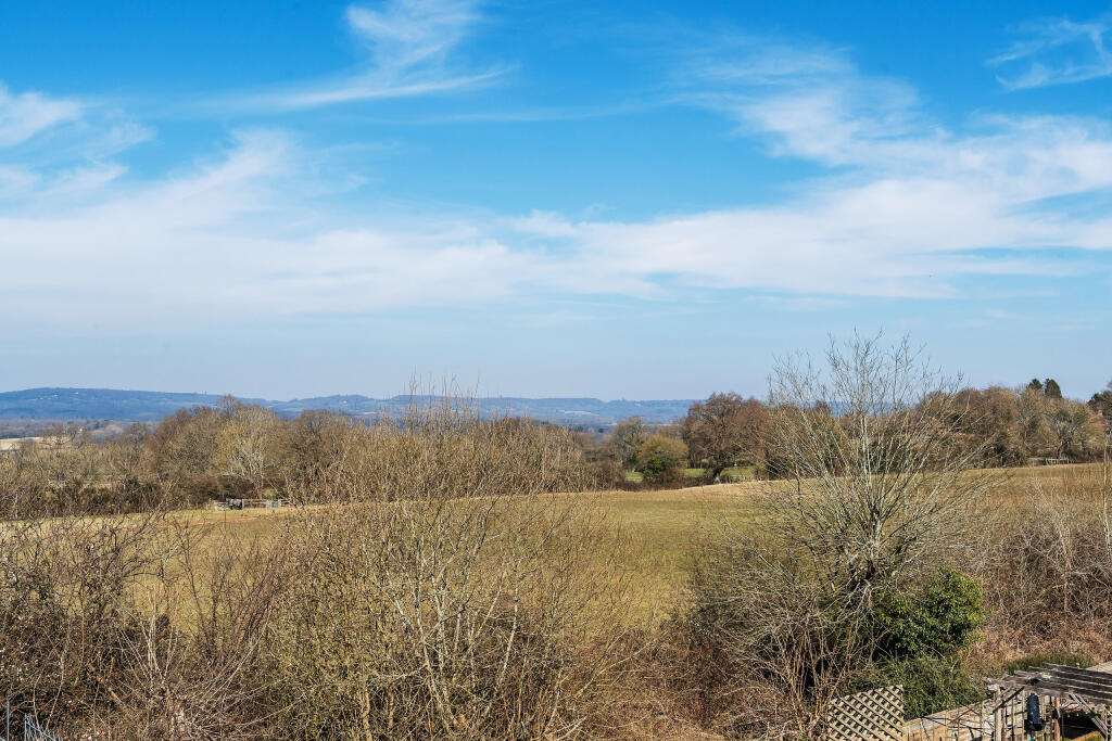 3-Uckfield-Cottage-2
