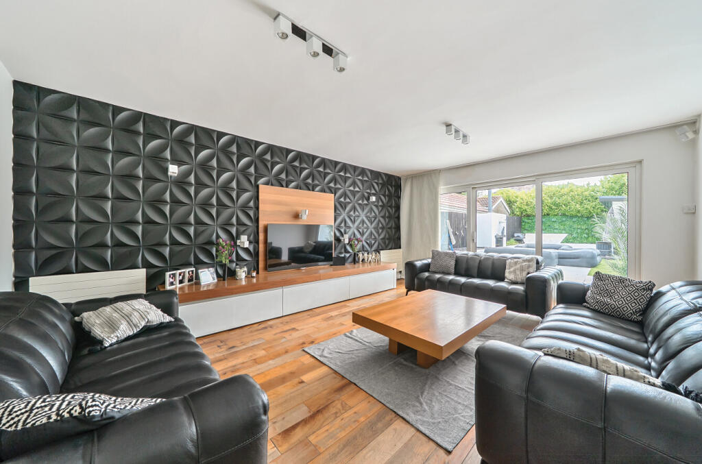 1326956-12-687638...