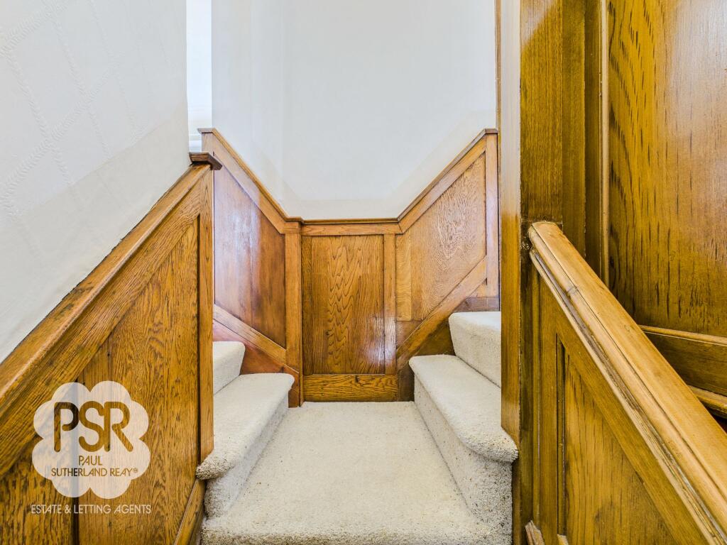 Beautiful Oak-Panelled Landing