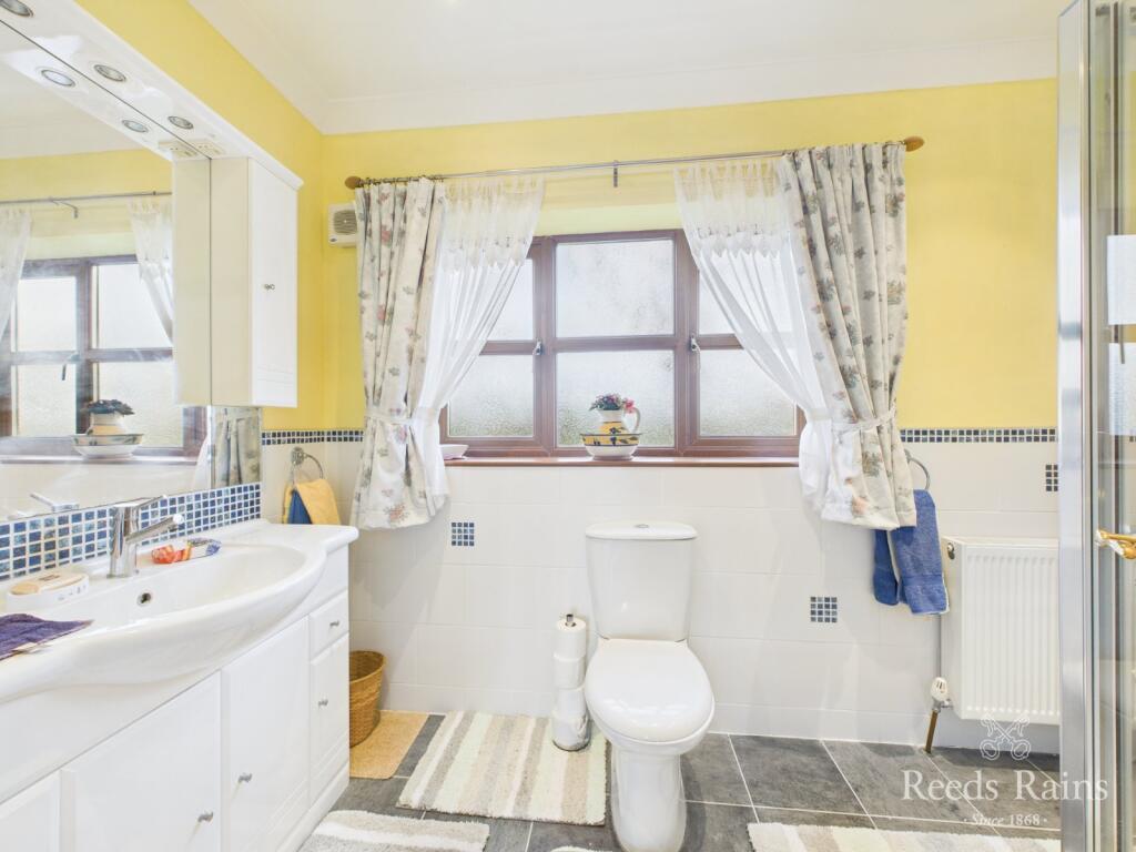 En-Suite 1