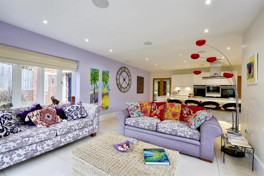 Kitchen Family Room_5.jpeg