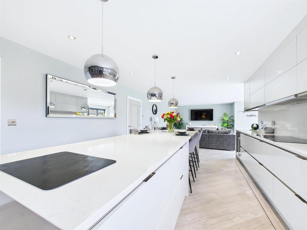 Open Plan Kitchen/Living/Dining Area