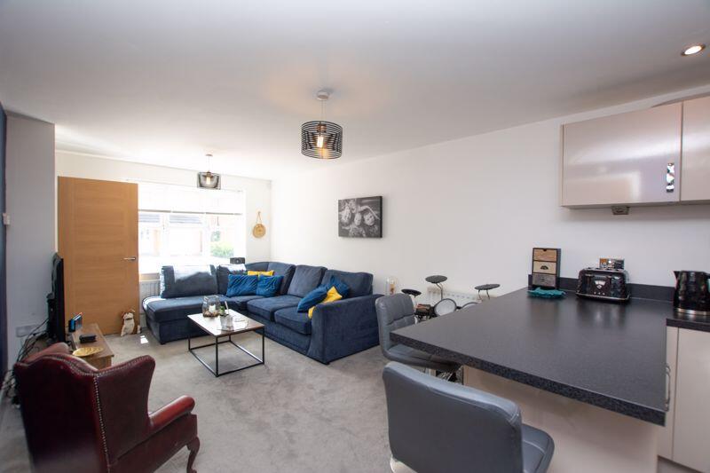 Lounge/Kitchen