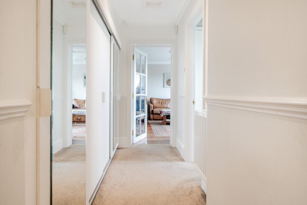 1305685-17-6846c5...