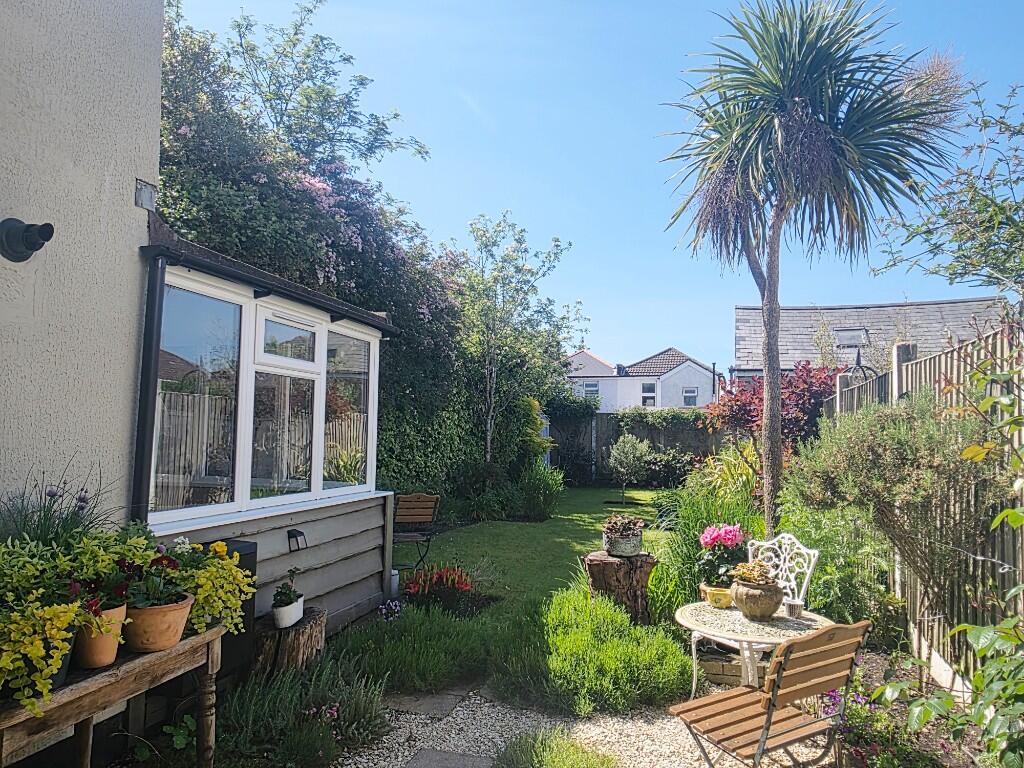 Breakfast Rm Windows