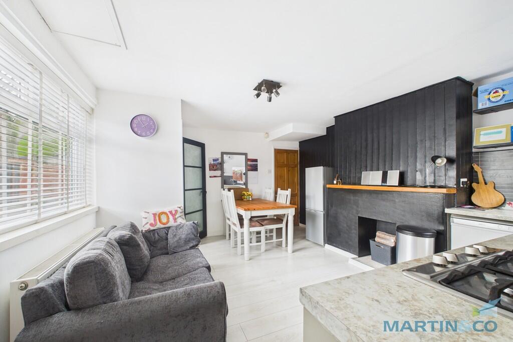 Kitchen/Lounge/Di...