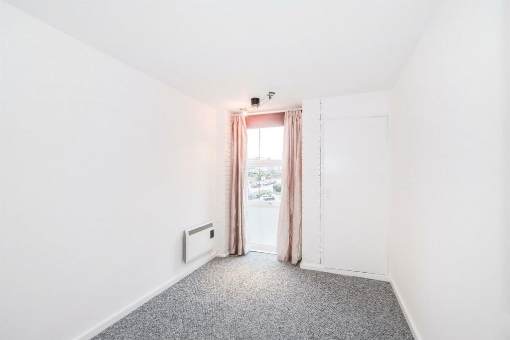 15 Harefield House-6_web.jpg