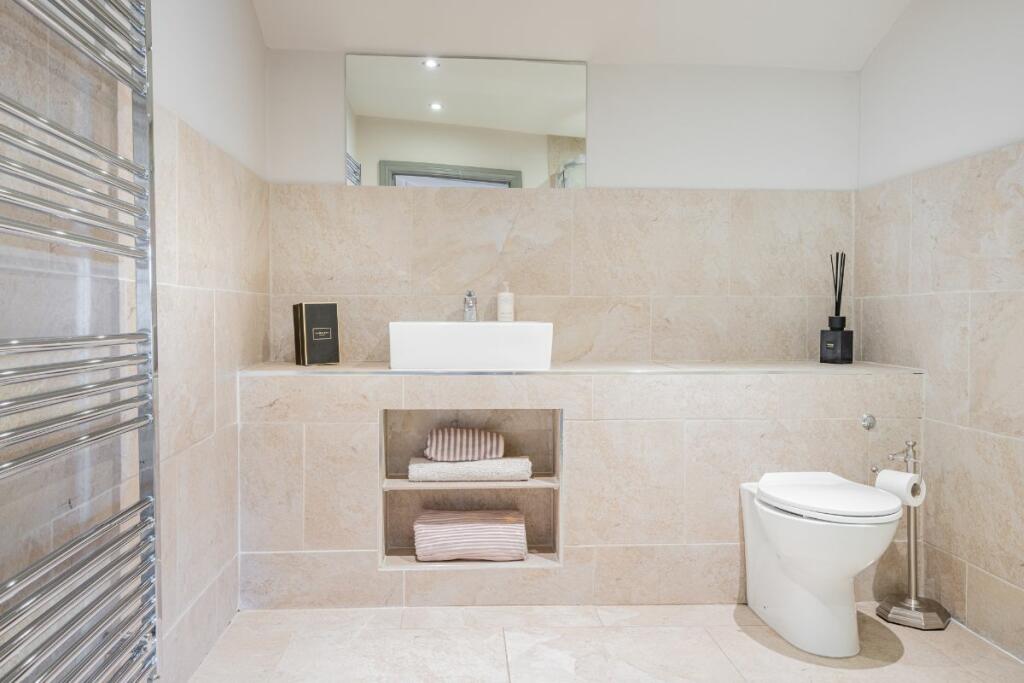 Bedroom Two En-suite