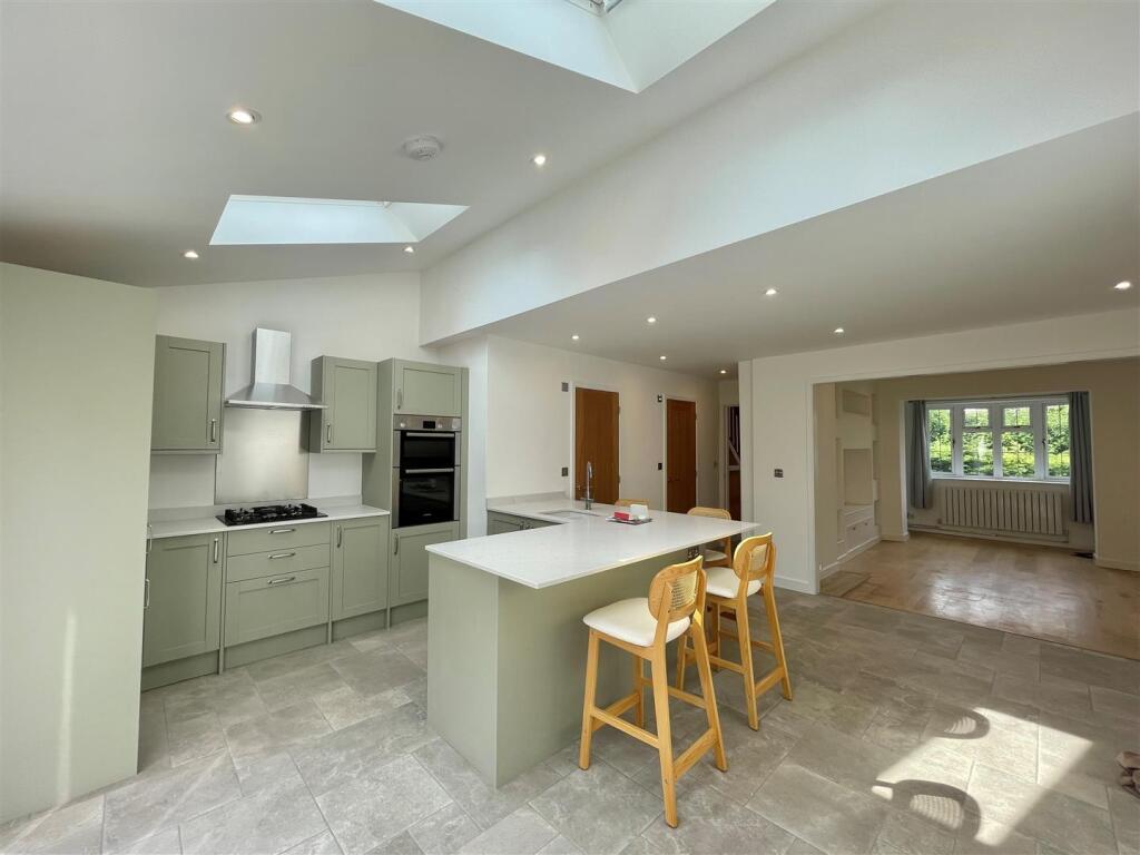 Kitchen_.jpg