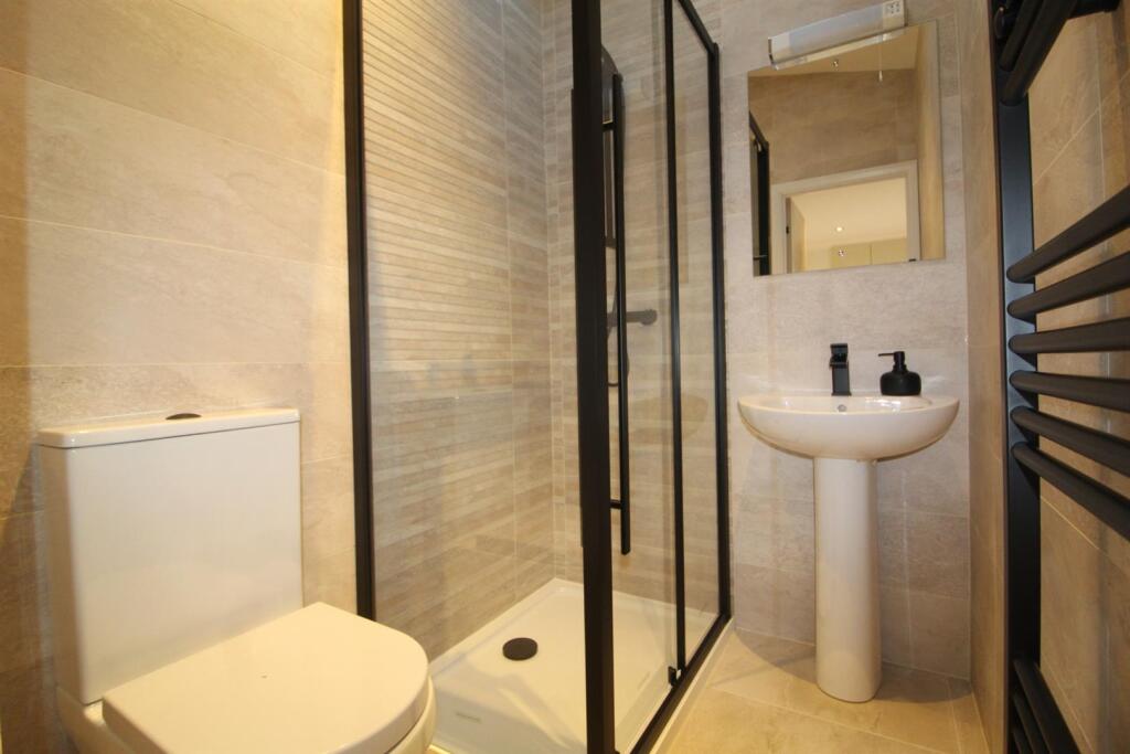 e Ensuite.jpg