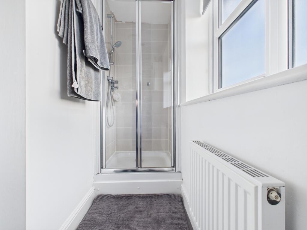 CAM03729G0-PR0193-STILL013