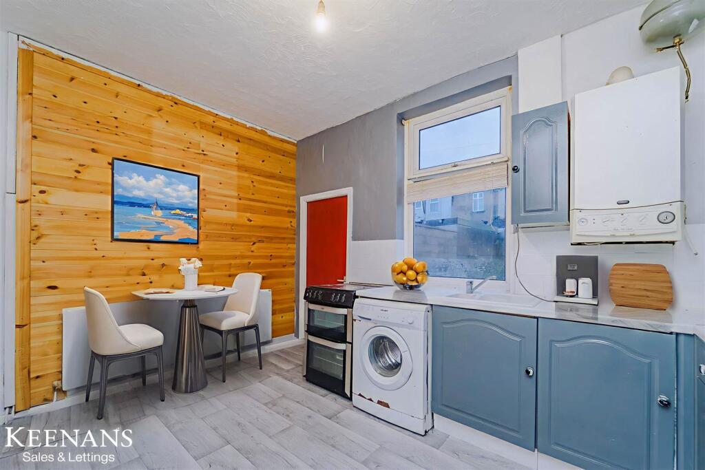 DSC08051 - Kitchen - Standard - 5.jpg