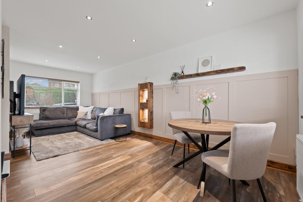 Living Room/Dining Room