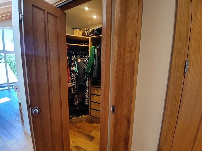 Walk in wardrobe