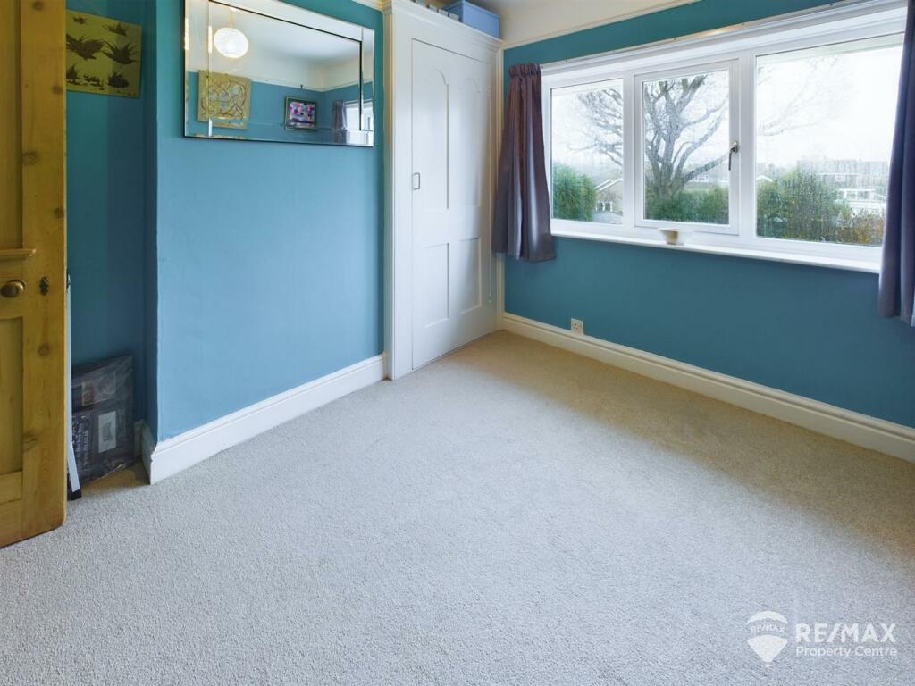 Bedroom 3 (2).jpg