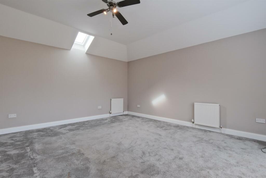 010-371 New Edinburgh Road Bellshill, ML4 3HH.jpg