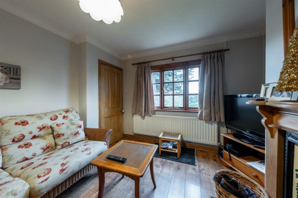 7 Elm Tree Cottages - 4.jpg