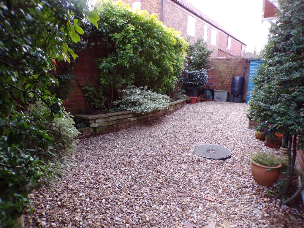Court Yard Garden