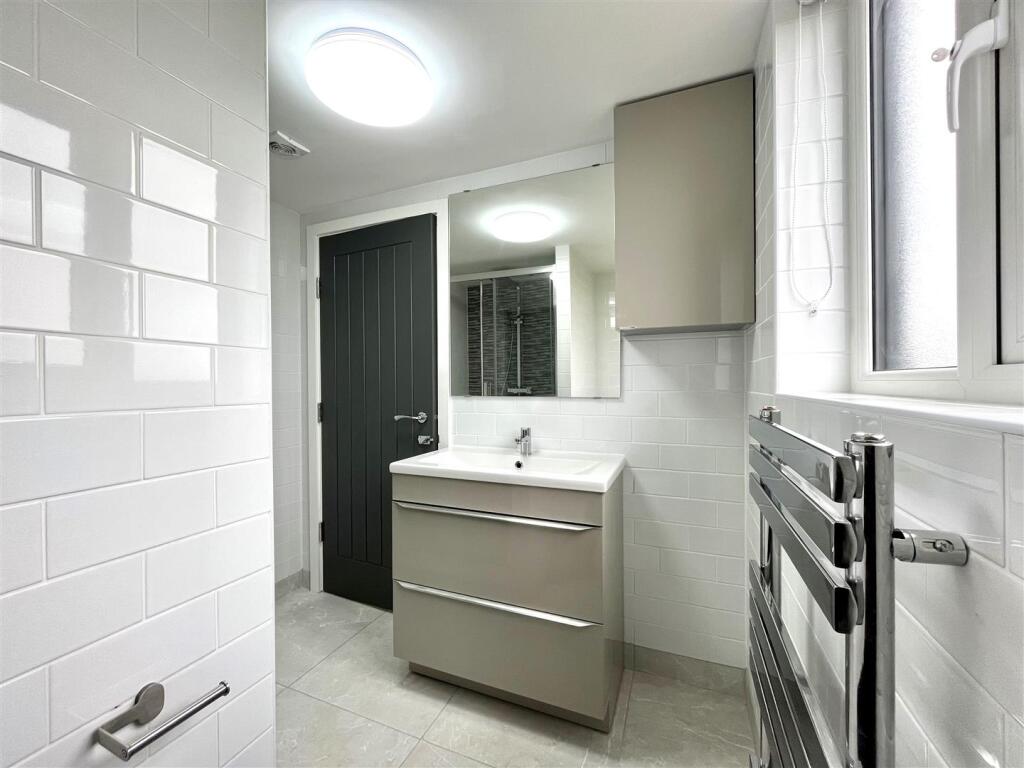 Bedroom 2 Ensuite Shower Room Aspect 2