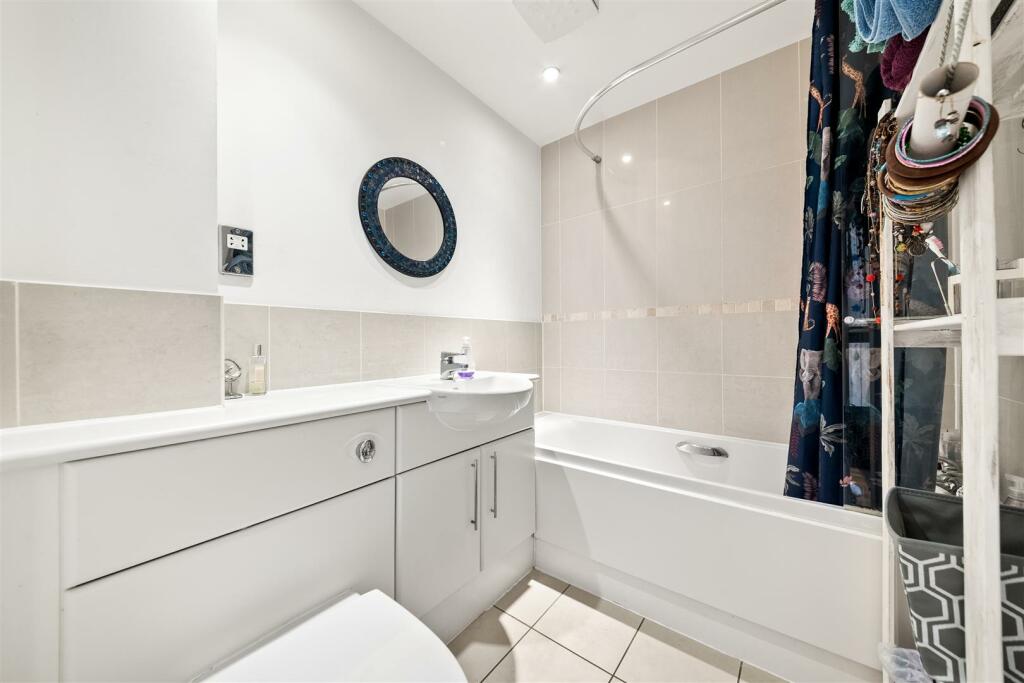 familybathroom.jpg