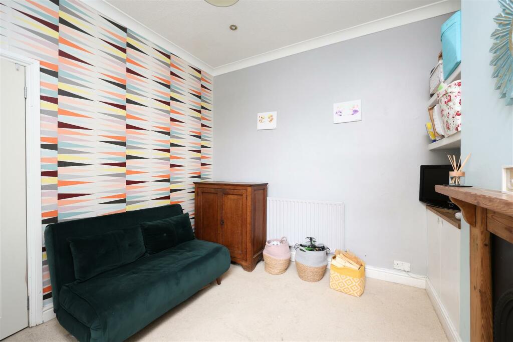 20 Lodore Road 10.JPG