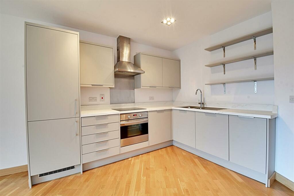 Kitchen1.jpg