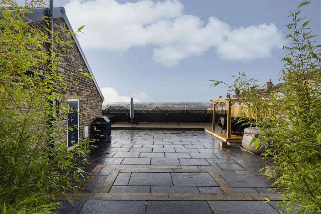 Bramleys Estate Agents - Walkley Terrace - Heckmon