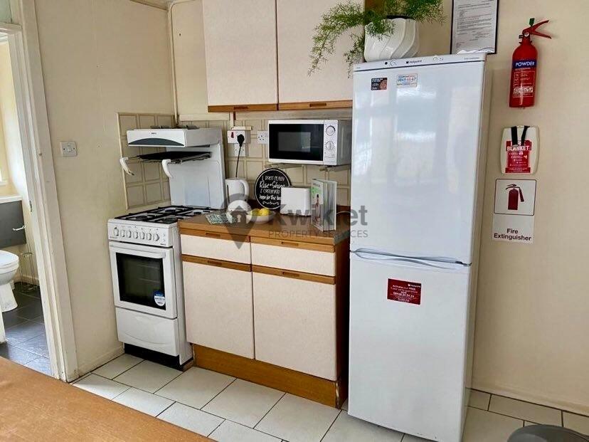 eZy Watermark_16-12-2023_11-22-40-0000am.jpeg