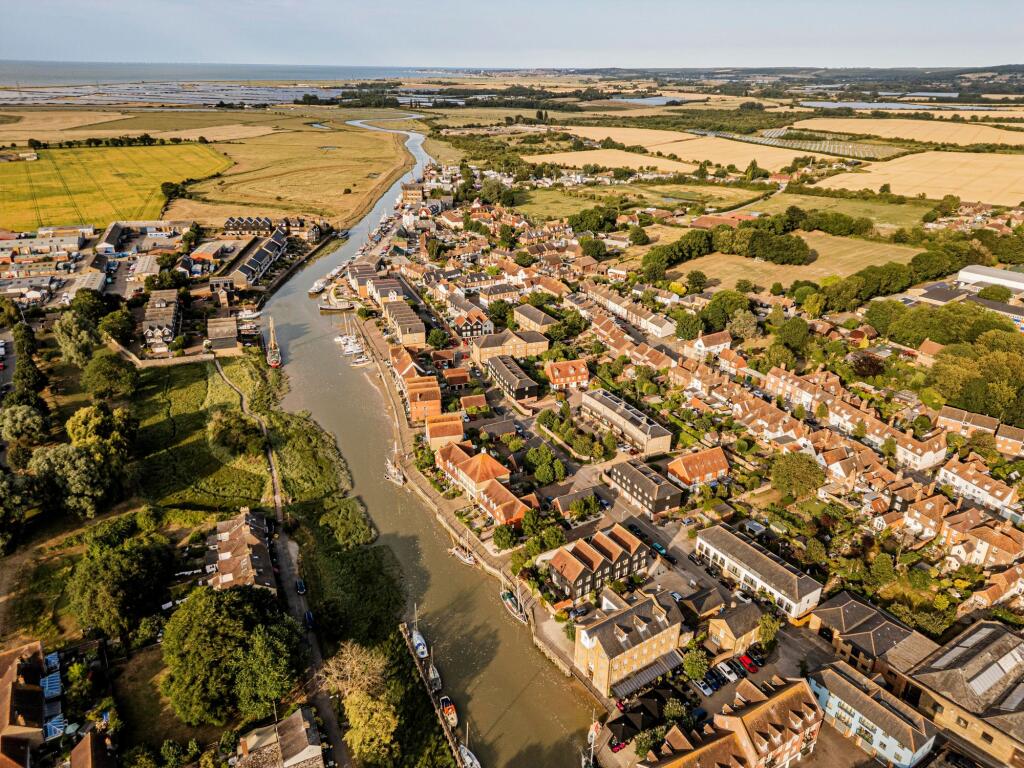 Surrounding Views (11)