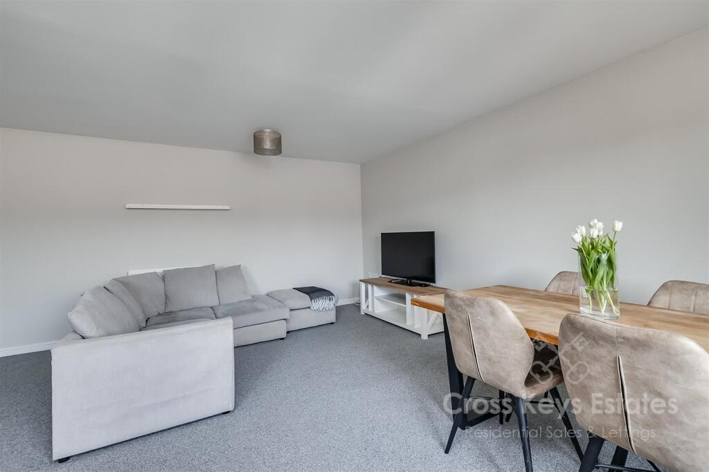 Sitting Room/Kitchen