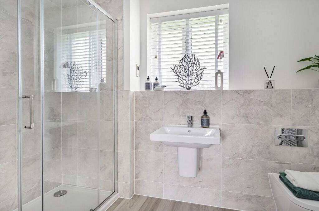 1320772-15-686bc5...