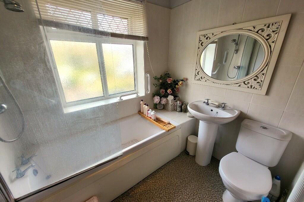 Bathroom Suite 