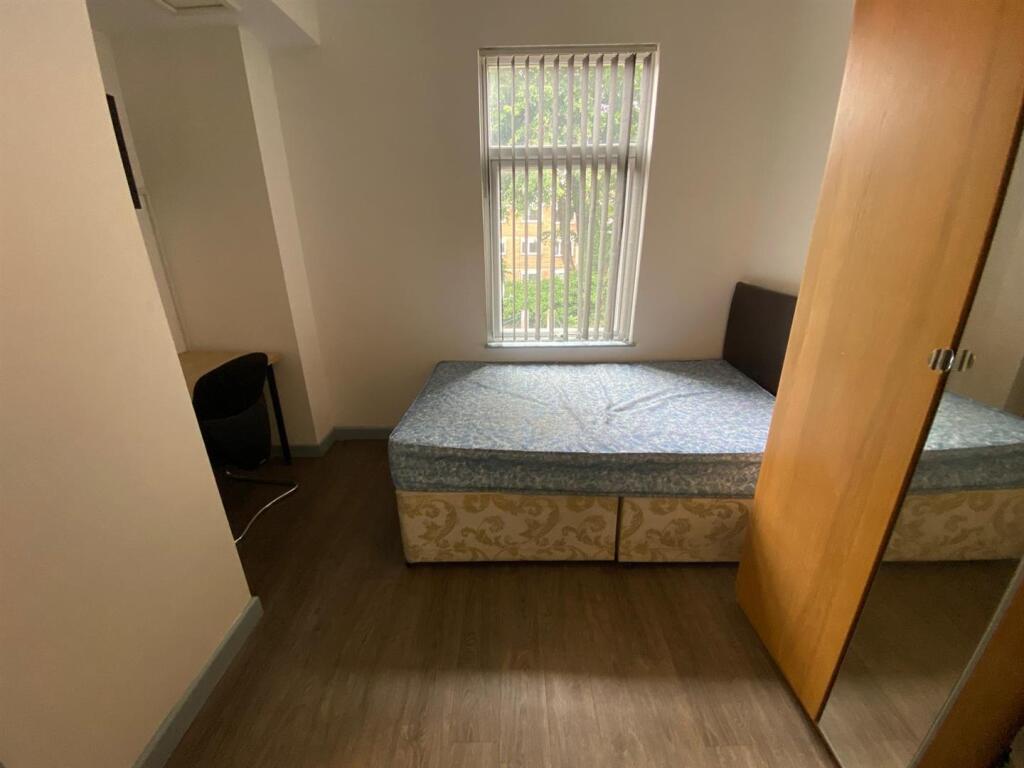 Ensuite Bedroom 3