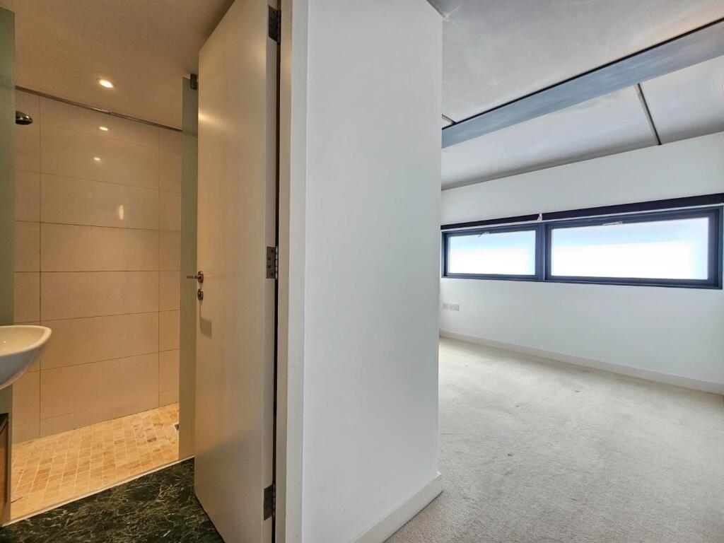 Main Bedroom with En-Suite
