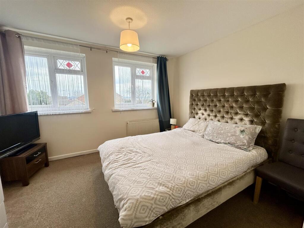 Bedroom 1.jpeg
