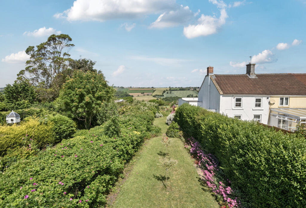 1302949-8-683d906...