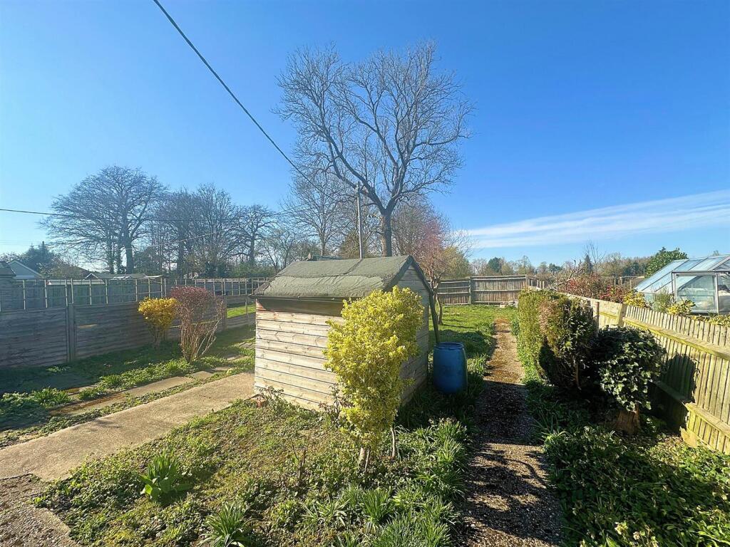 Rear Garden 1.jpg