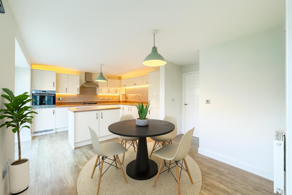 ChatGPT Image Dec 5, 2025, 12_59_03 PM.png