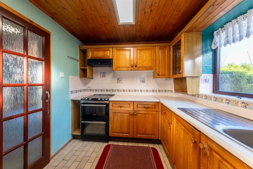 12A Eaton Road-002.jpg
