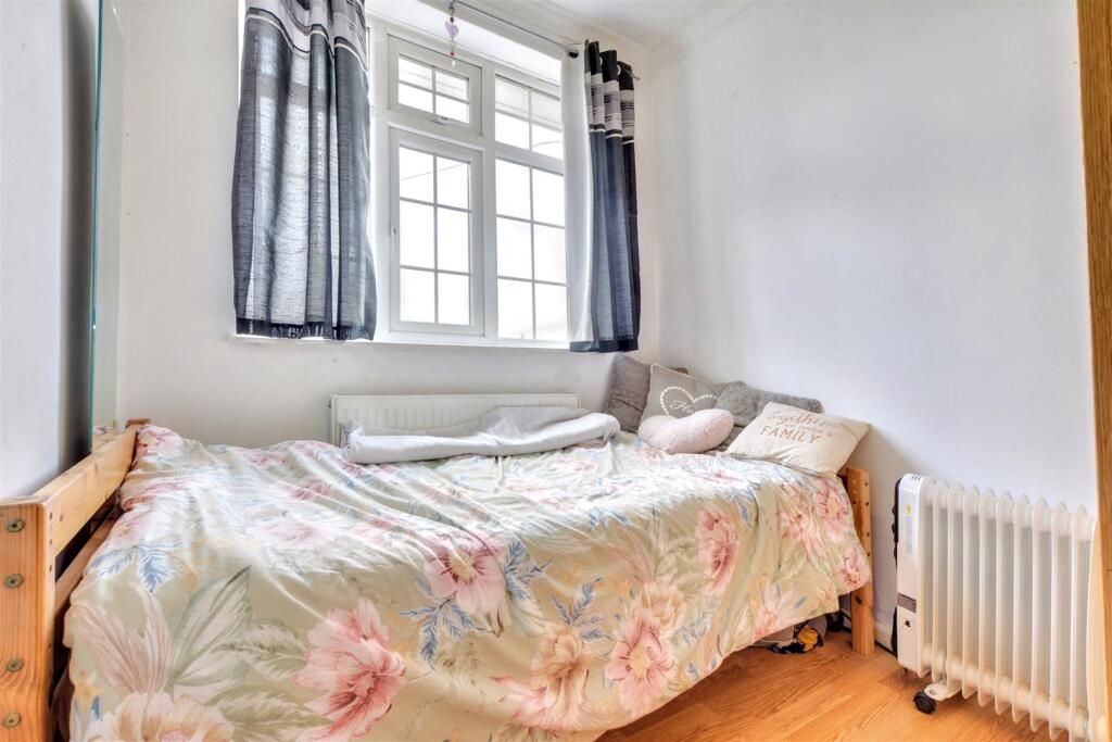 Bedroom Six_3.jpeg