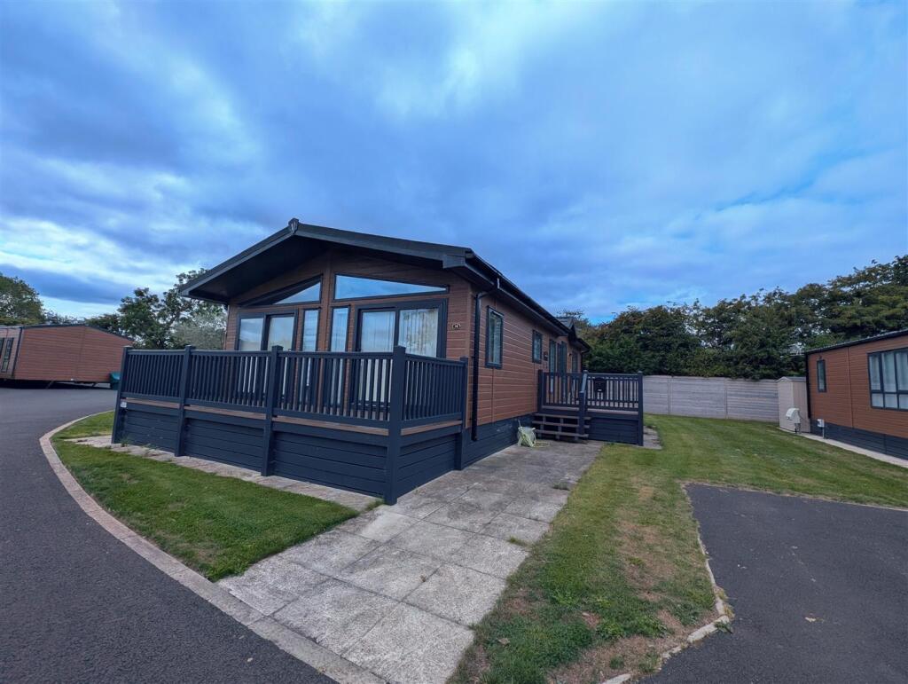 Hurworth Springs Ext.jpg