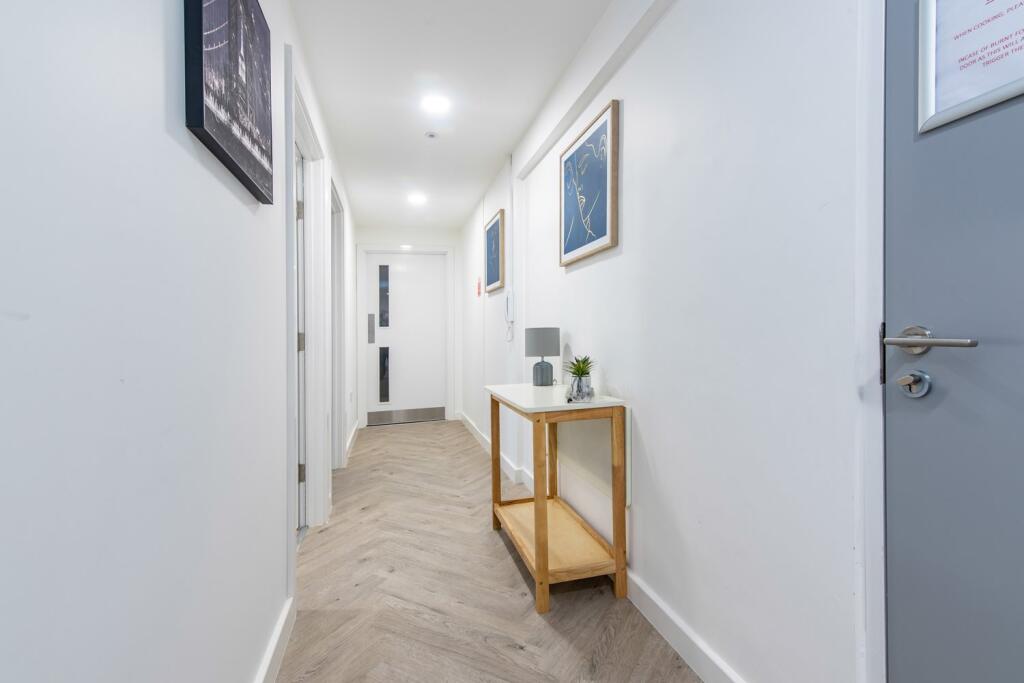 Student Digs - Broad