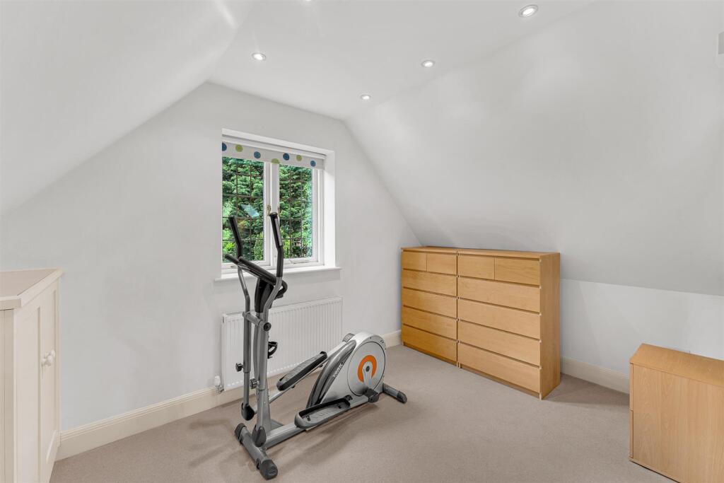 Bedroom 7 / Gym