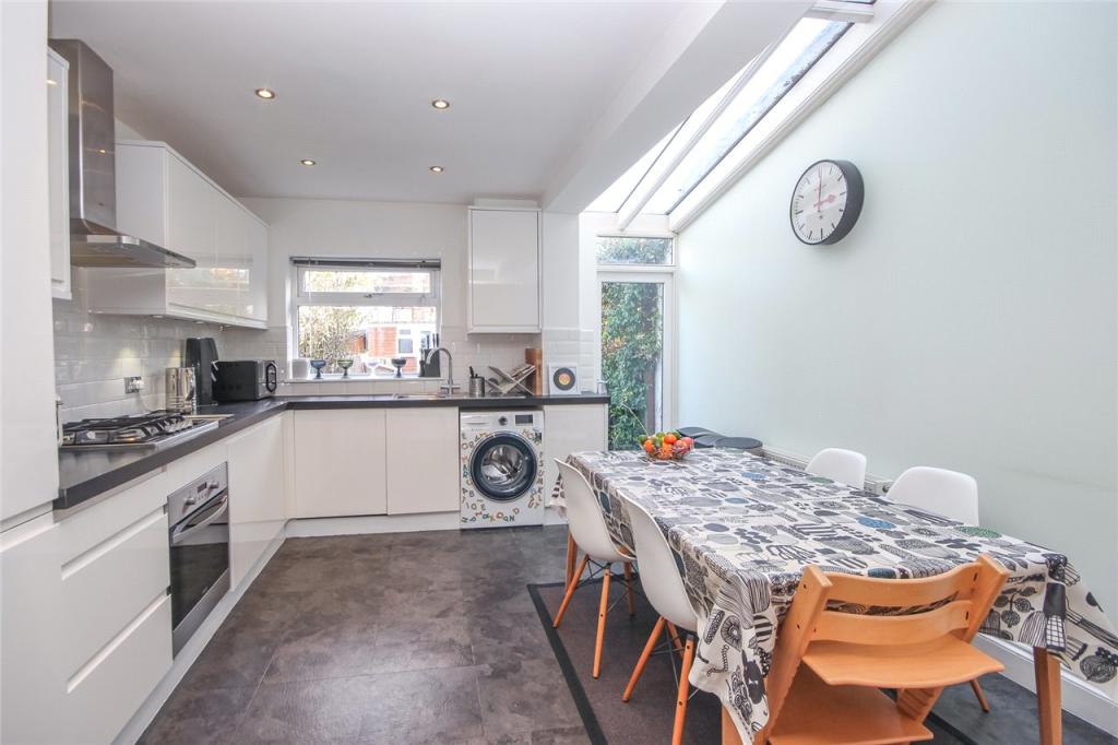 Kitchen/Dining