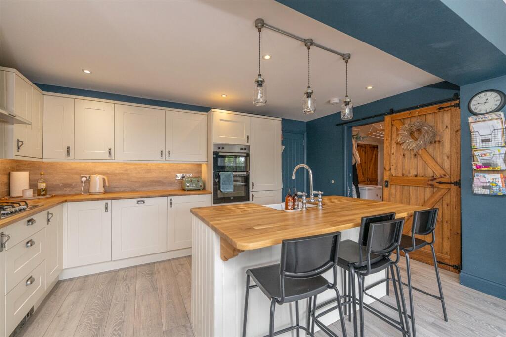 Kitchen Alt