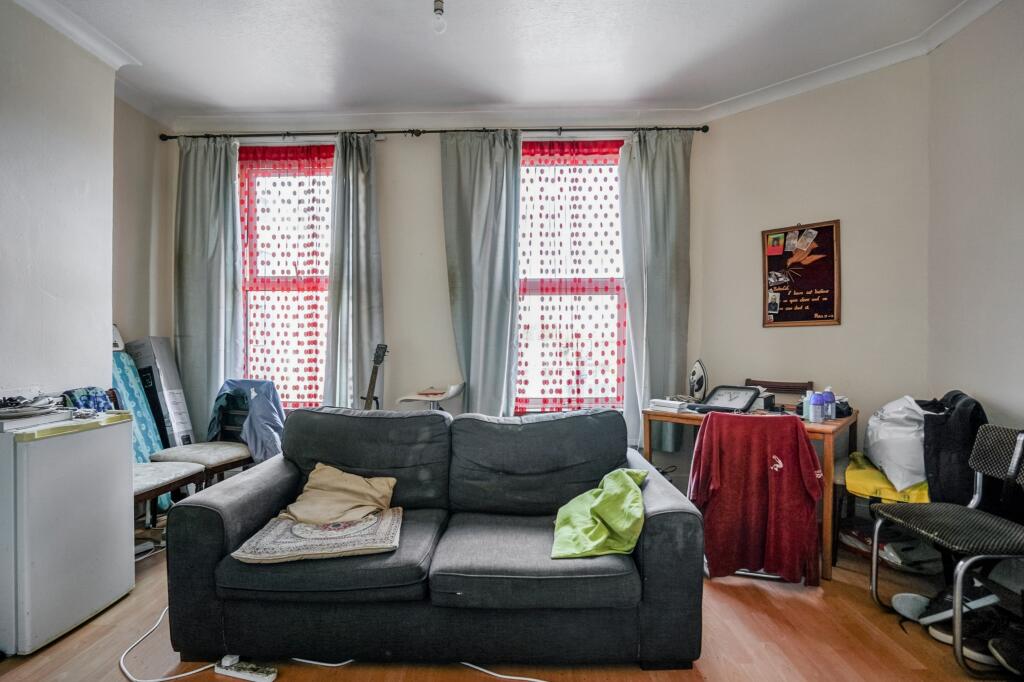 Flat 1, 110 Portland Road, South Norwood London, SE25 4PJ