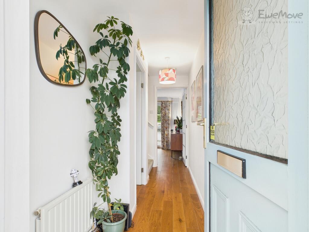 EWEMOVE TIVERTON - HALL