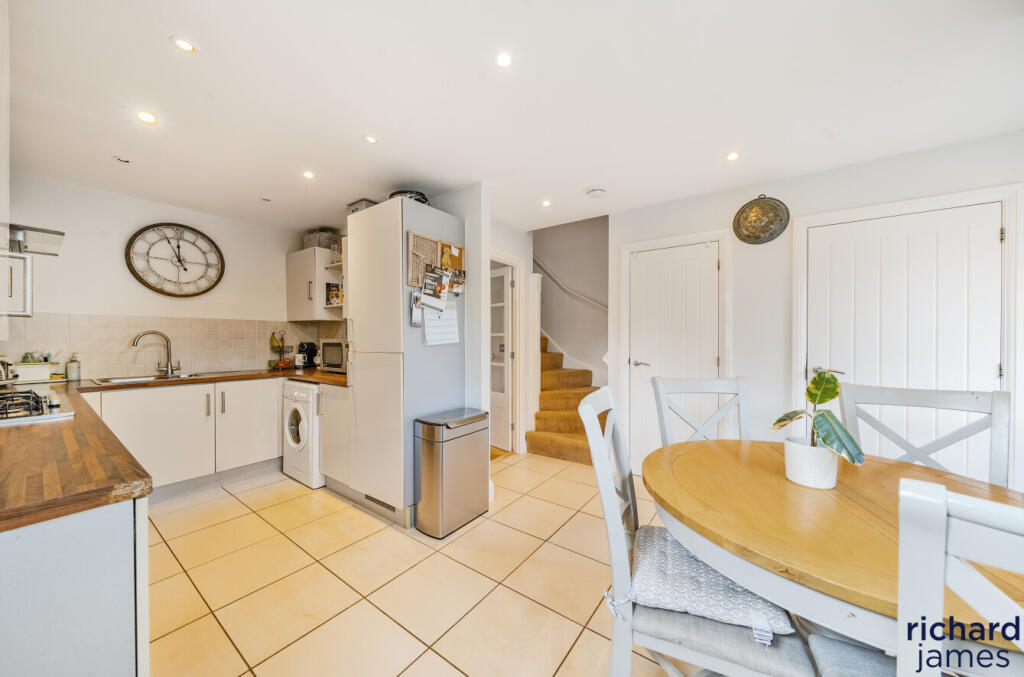 c817e1ad-4342-499...